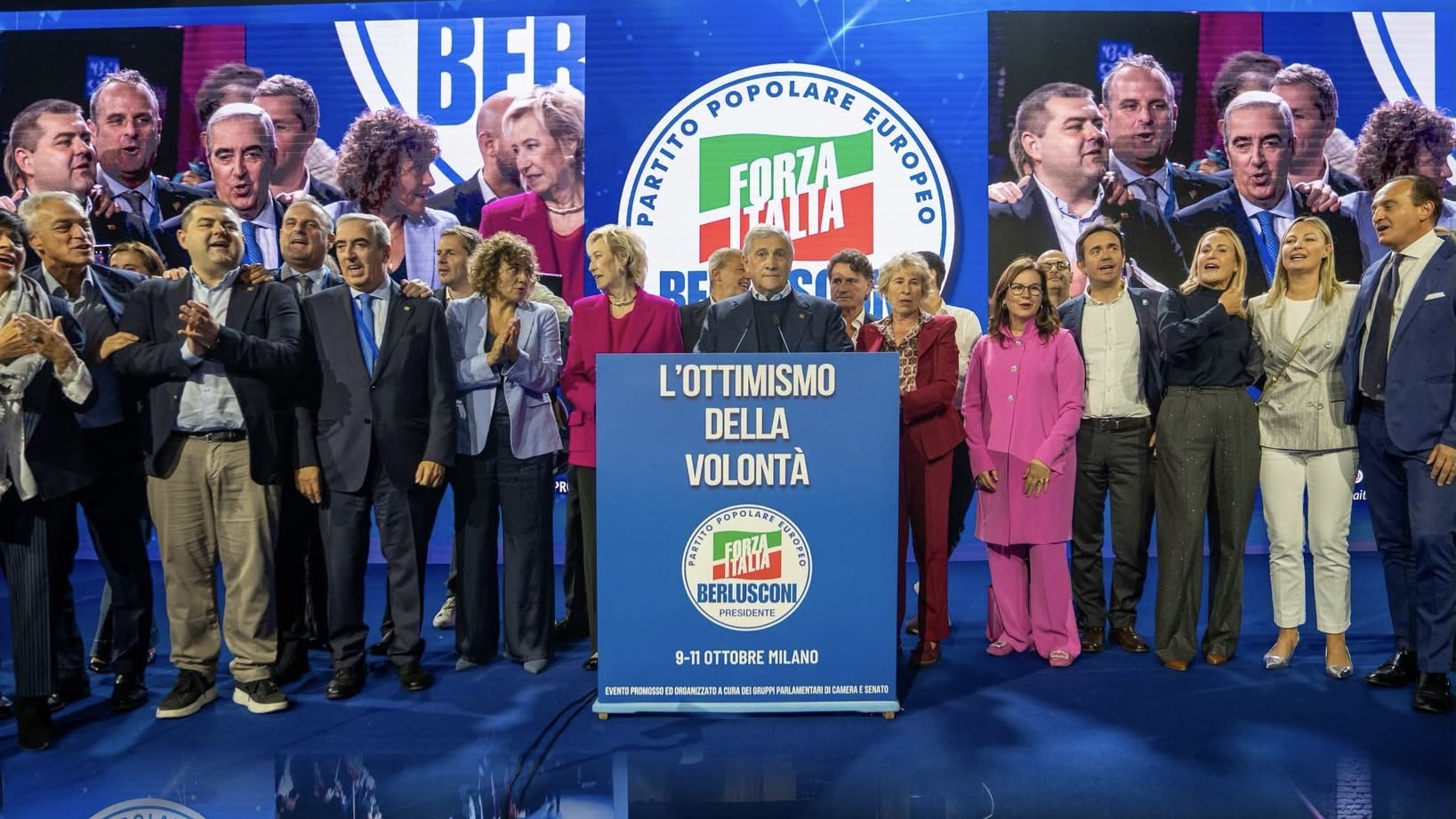 Forza Italia, Tajani apre ai riformisti e blinda la guida: la convention di Milano riaccende il confronto interno