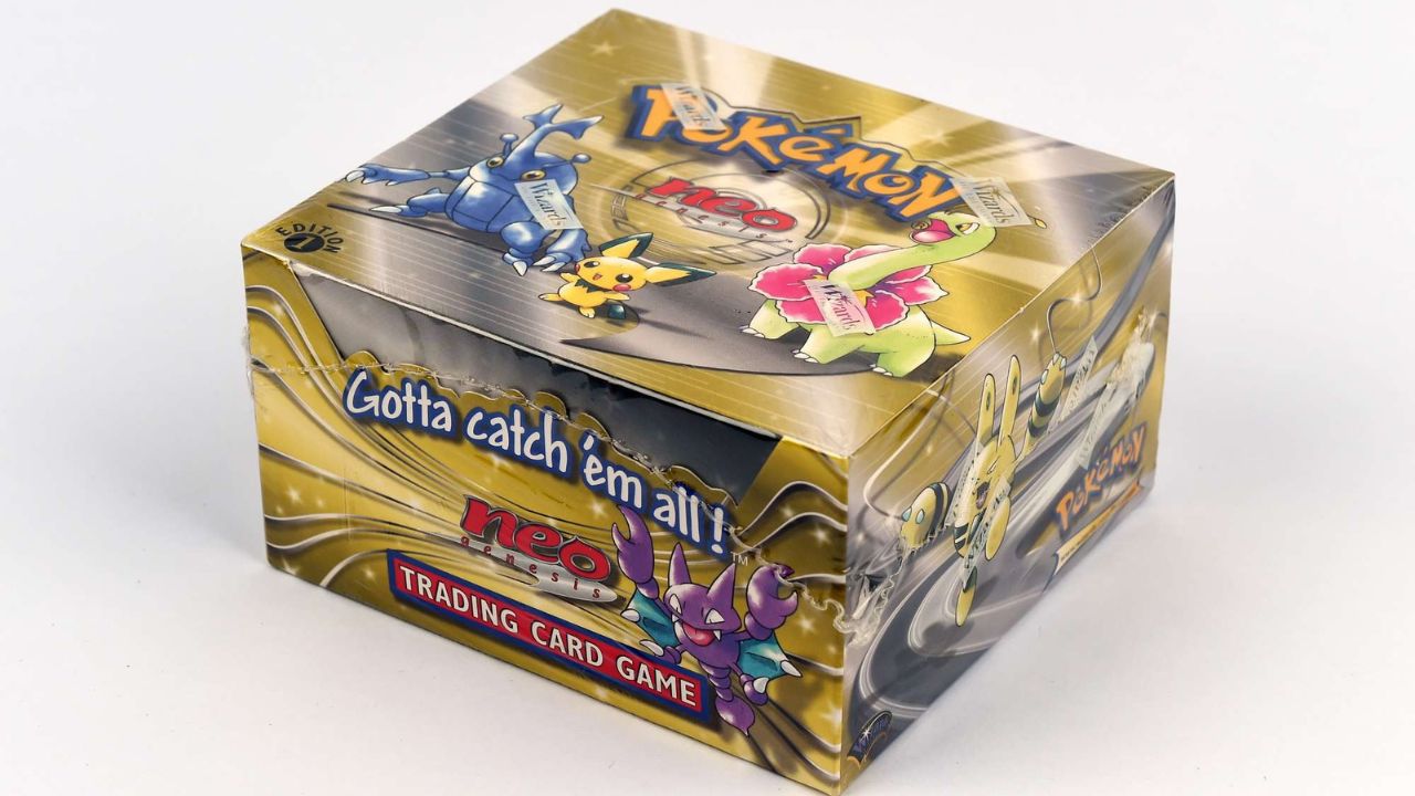 Pokémon, collezione dimenticata in soffitta venduta per 1,56 milioni: la sorpresa per un pensionato
